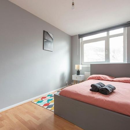 Lovely 2-Bed 20 Mins To Central London Exterior photo